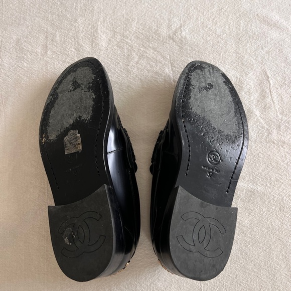 Chanel Shiny Calfskin Logo Loafers Black - Picture 4 of 4